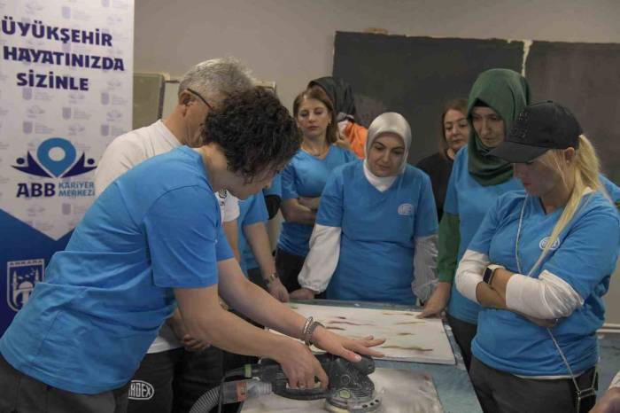 Abb, Yapı Ve İnşaat Sektöründe Kadınların İstihdamına Destek Veriyor