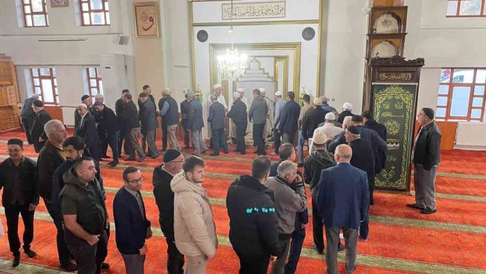 “Cumartesi Günü Sabah Namazı Ve Gençlik Buluşması” Devam Ediyor