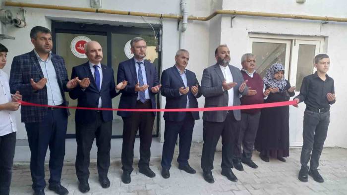 Gediz Müftülüğü Gençlik Merkezi Törenle Açıldı