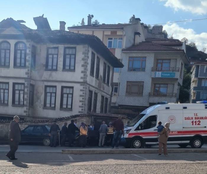 Traktörün Çıkan Lastiği Yayaya Çarptı