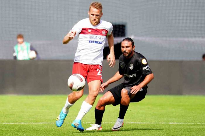 Trendyol Süper Lig: Pendikspor: 0 - Sivasspor: 1 (İlk Yarı)