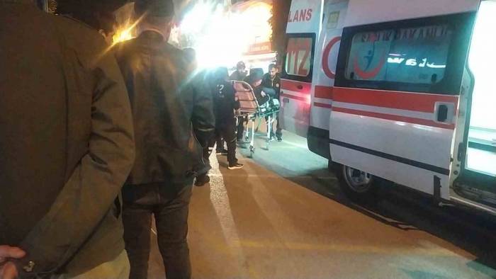 Çocuklar Arasında Bıçaklı Kavga: 1 Yaralı