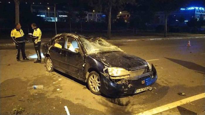 Takla Atan Otomobil Karşı Şeride Geçti: 3 Yaralı