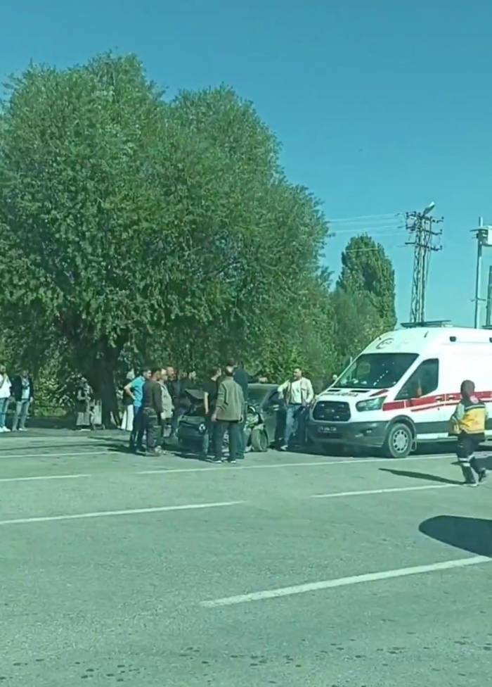 Iğdır’da Öğrenci Servisi Kaza Yaptı: 8’i Öğrenci 10 Kişi Hafif Yaralandı