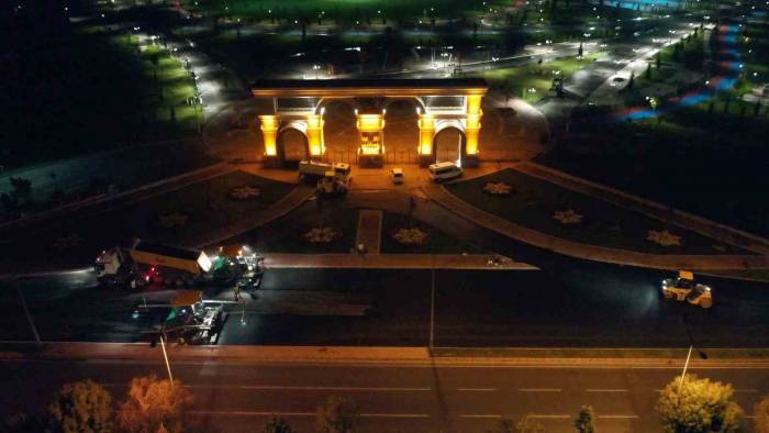 Büyükşehir Belediyesi’nden Gece Mesaisi