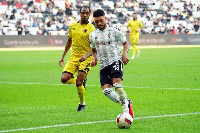 Trendyol Süper Lig: Beşiktaş: 2 - İstanbulspor: 0 (Maç Sonucu)