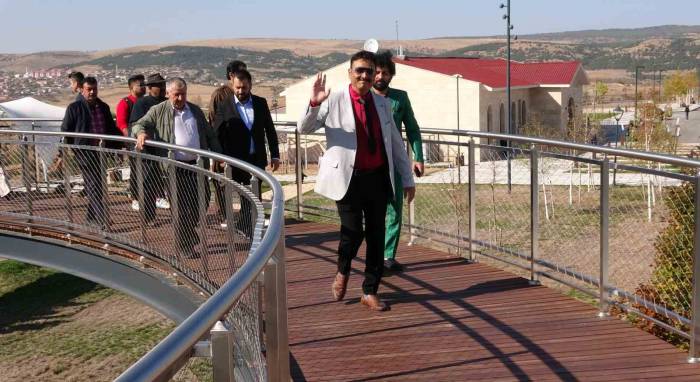 Hintli Sanatçılar Yozgat’ın Çekerek İlçesine Hayran Kaldı