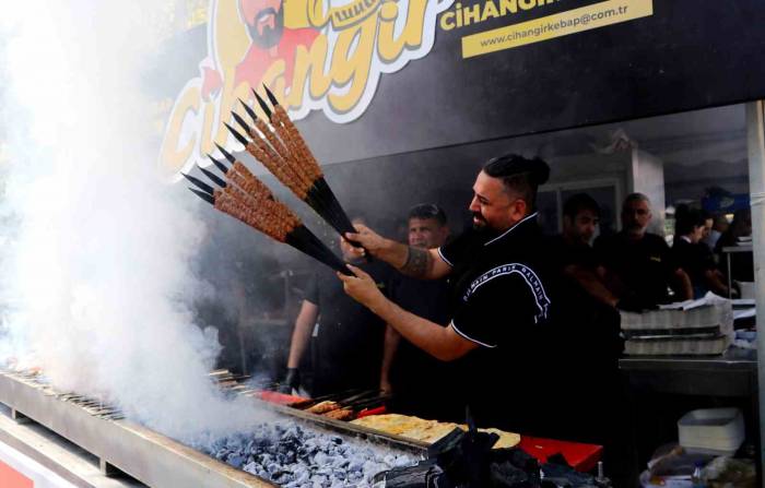 ’cihangir Kebap’ Adana Lezzet Festivali’ne Damga Vurdu