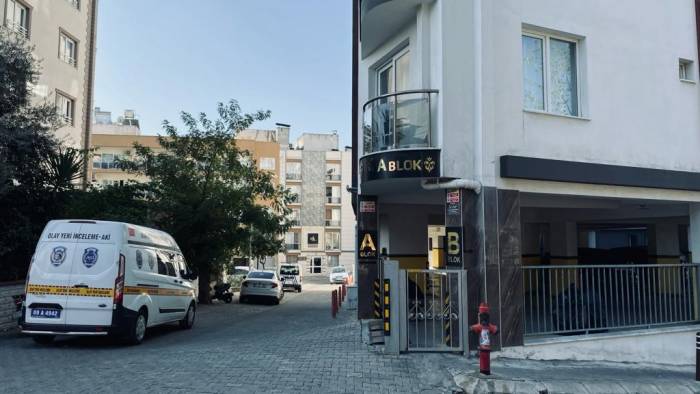 Yalnız Yaşadığı Evinde Ölü Bulundu