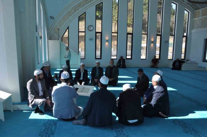 Köylüler Yeni Camilerine Kavuştu