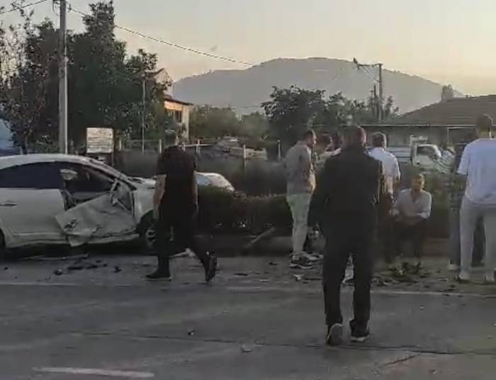 Kafa Kafaya Çarpıştılar: 2 Yaralı