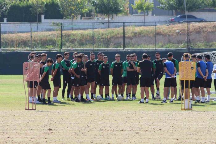 Denizlispor’da Fethiyespor Mağlubiyetinin Üzüntüsü Yaşanıyor