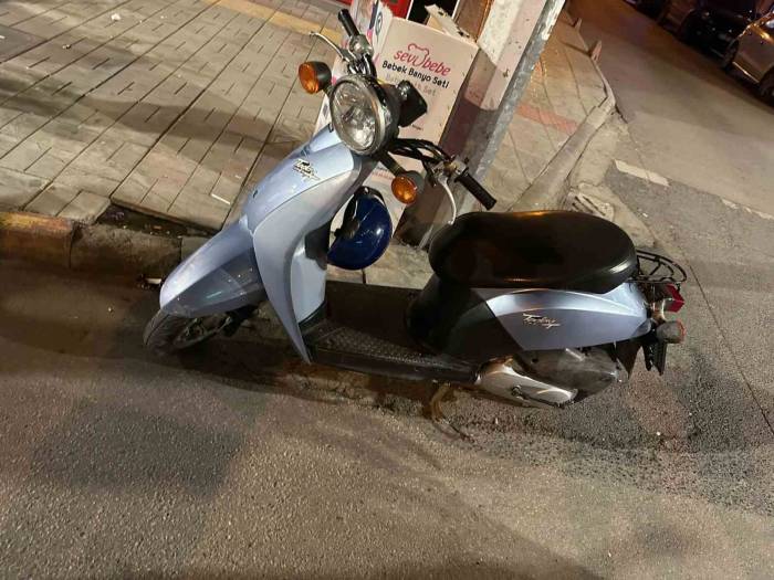 İskenderun’da Hırsızlık Ve Zorla Alıkoyma Suçlarından Aranan 6 Kişi Polisin Düzenlediği Operasyonla Yakalandı