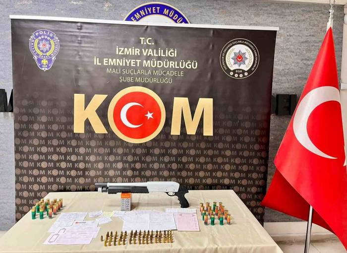 İzmir’de Gasp Çetesi Çökertildi: 4 Üye Gözaltında