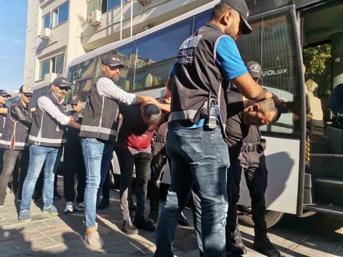 ‘Kafes Operasyonu’nun İzmir Ayağında 10 Kişi Tutuklandı