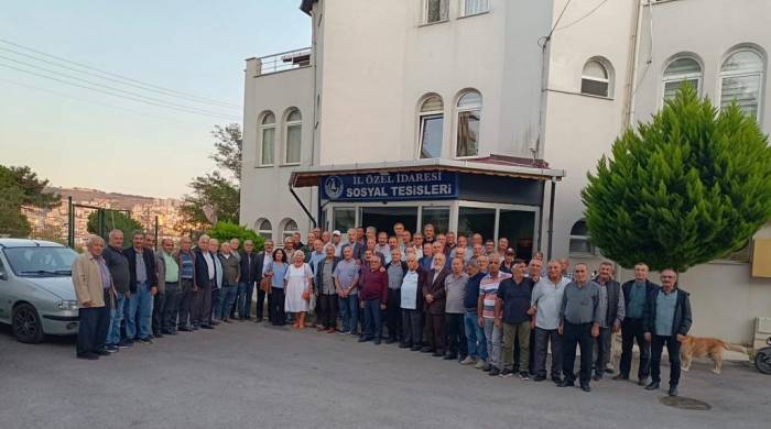 Emekliler Anılarını Tazeledi