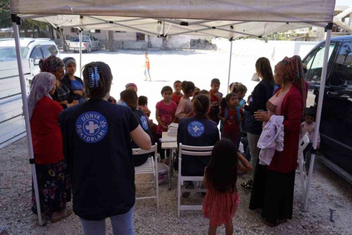 Doktorlardan Çağrı: "Kriz Bölgelerindeki İnsani Yardım Çalışanları Psikolojik Sağlık Yönünden Desteklenmeli"