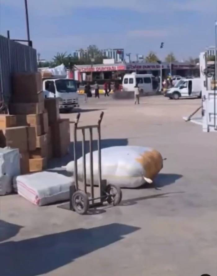 Sokak Ortasında Birbirlerine Ateş Ettiler