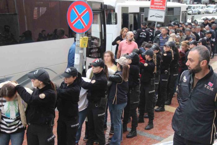 Cezaevindeki Mahkumların Örgütten Kopmaları Engellemek İçin Çalışan 32 Şüpheli Adliyede