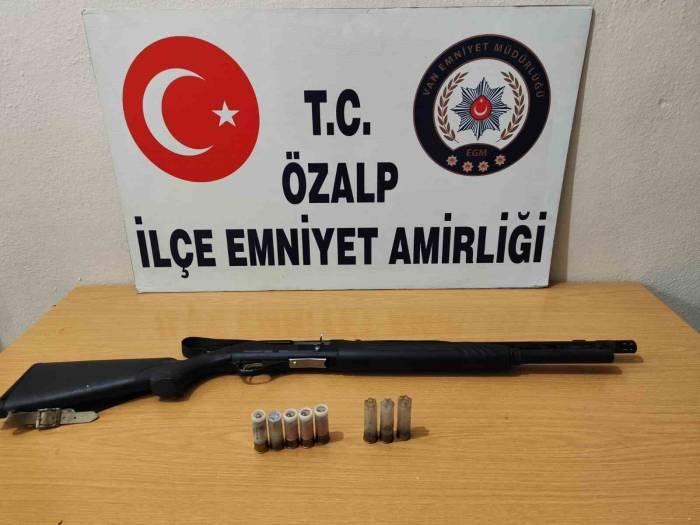 Van’da Değişik Suçlardan 13 Kişi Tutuklandı
