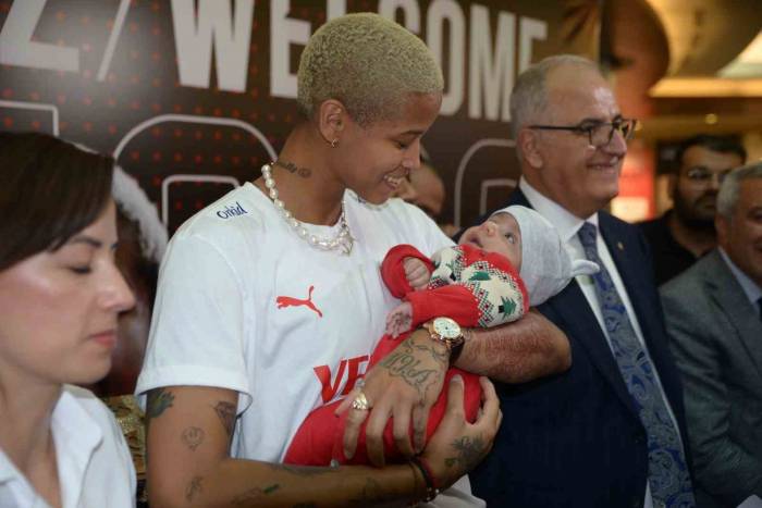 Milli Oyuncuya Malatya’da Sevgi Seli