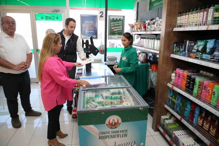 Gölbaşı Belediyesi Ekipleri İlçede Ruhsat Denetiminde Bulundu