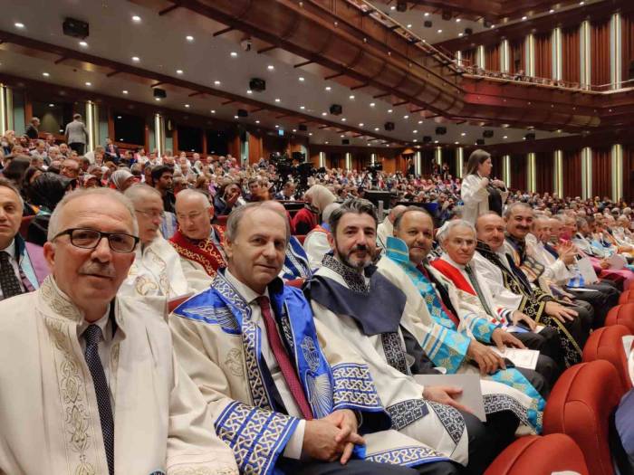 Barü Senatosu Külliye’de