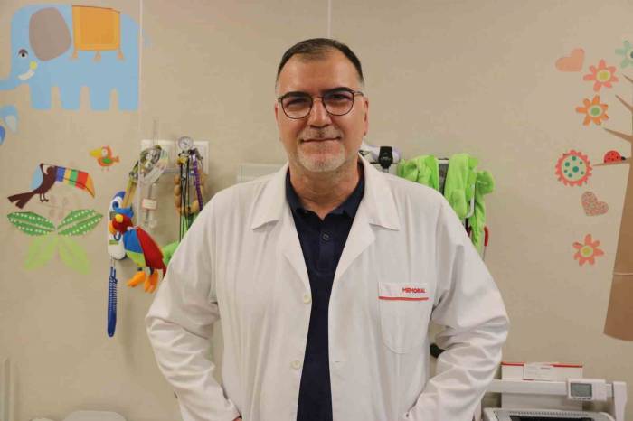 Çocuk Hastalıkları Uzmanı: "Bir Çocuğun Neredeyse 10 Günde Bir Ateşlenmesi Burnunu Akması Öksürmesi Tamamen Doğal Bir Süreç"