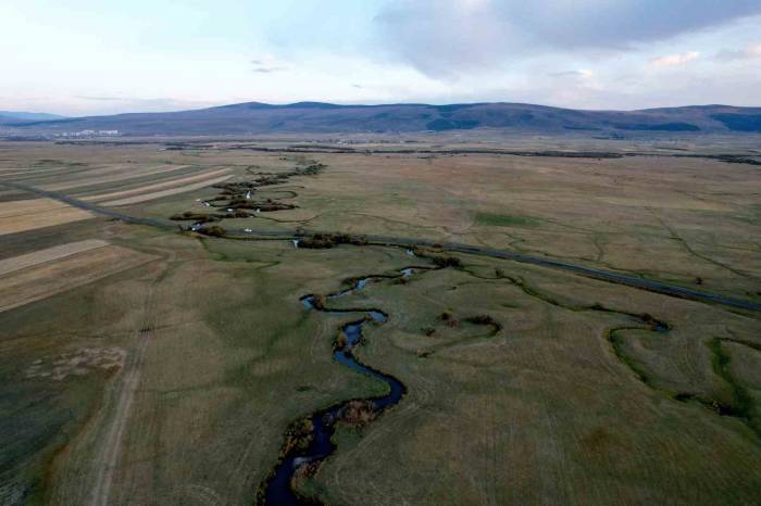 Doğanın "Kılcal Damarları" Menderesler Havadan Görüntülendi