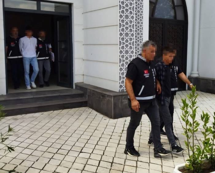 Veresiye Alkol Vermeyen Yaşlı Adamı Kalbinden Bıçaklamışlardı, Sanıklar Hakim Karşısında