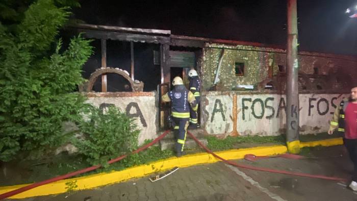 Kocaeli’de Restoranda Çıkan Yangın Söndürüldü