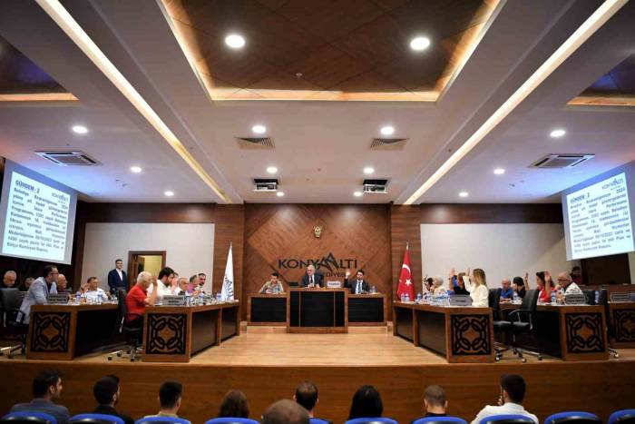 Konyaaltı’nın 2024 Bütçesi, 2 Milyar 100 Milyon Olarak Belirlendi