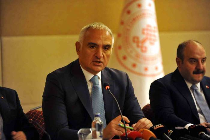 Bakan Ersoy: "Uludağ’ı Eski Işıltılı Günlerine Geri Döndüreceğiz"