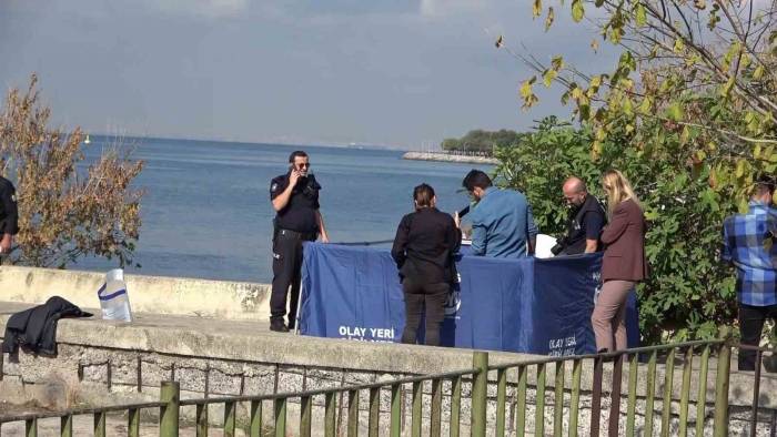 Maltepe Sahilde 69 Yaşında Erkek Cesedi Bulundu