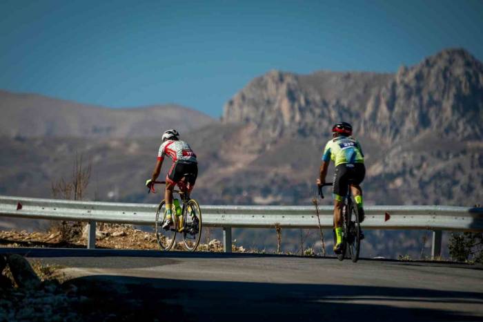 Muratpaşa Belediyesi’nden Sıfırdan Zirveye Bisiklet Yarışı