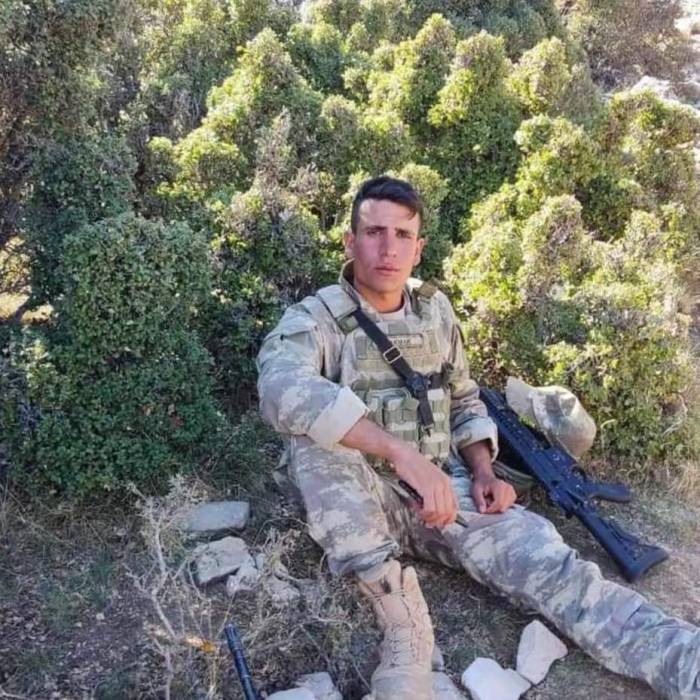 Şehit Uzman Çavuş Çakmak’ın Şehadet Haberi Antalya’daki Ailesine Verildi