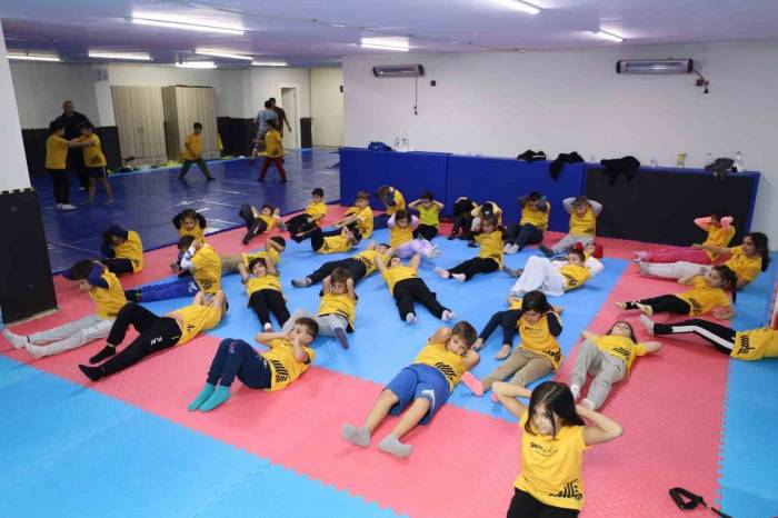 Kış Spor Okullarında Eğitim Başladı