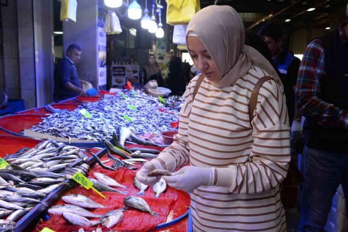 Bozüyük’te Balık Pazarında Denetim