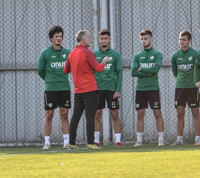 Bursaspor, Murat Sözkesen Yönetiminde Çalıştı