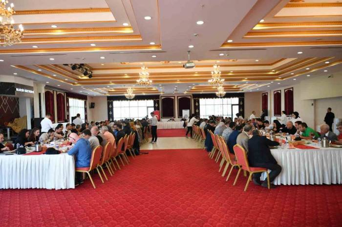 Vali Ustaoğlu Basınla Buluştu