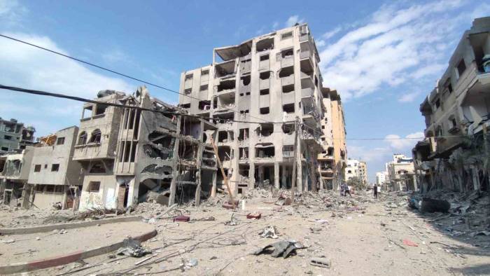 İsrail’in Vurduğu Al-karama Mahallesi’ndeki Yıkım Görüntülendi