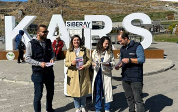 Kars’ta Polis Bin 500 Kişiyi Dolandırıcılara Karşı Uyardı