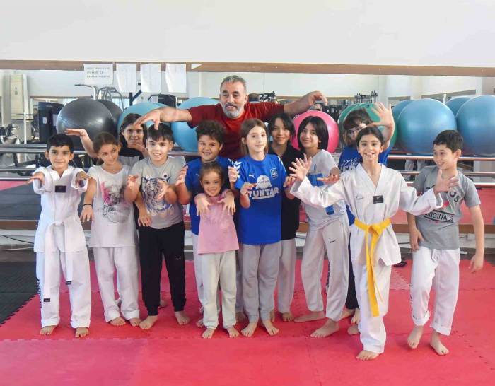 Yunusemre’de Kış Dönemi Tekvando Kursları Başladı