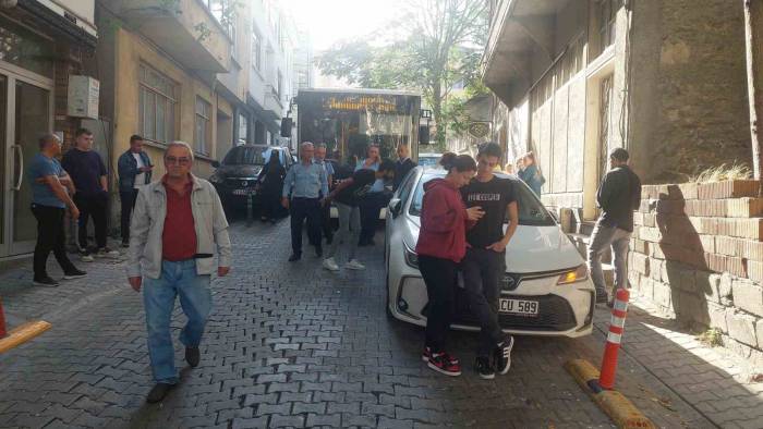 Onlarca Vatandaş Otobüslerde Mahsur Kaldı: Hatalı Park İsyanı