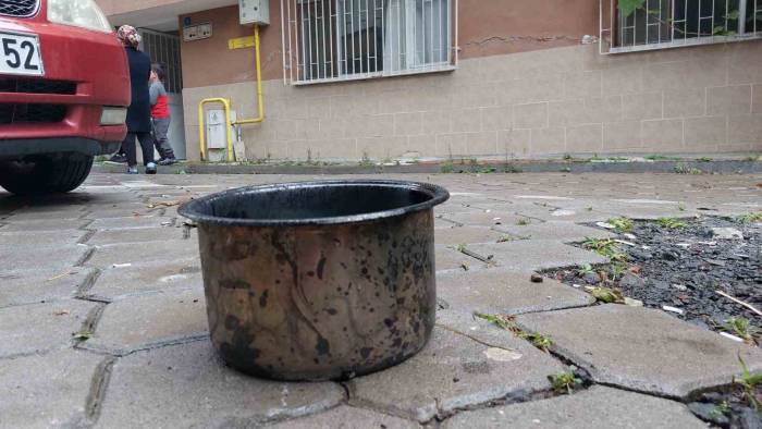 Ocakta Unutulan Tencere Yandı: 1 Yaralı