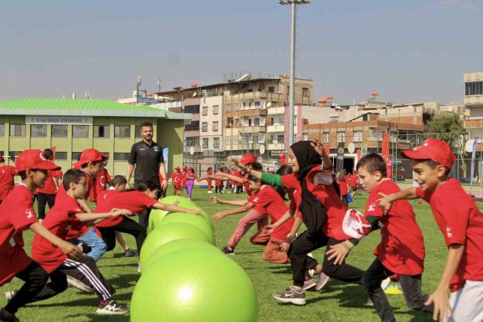 Öğretmenler Hem Öğretti Hem Eşlik Etti