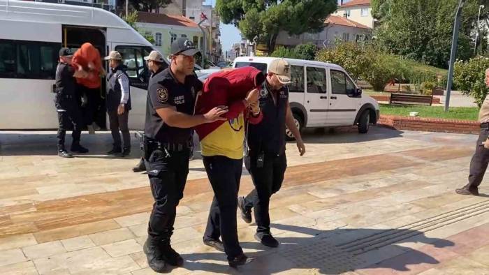 Terör Operasyonunda Gözaltına Alınan Şüpheliler Adliyeye Sevk Edildi