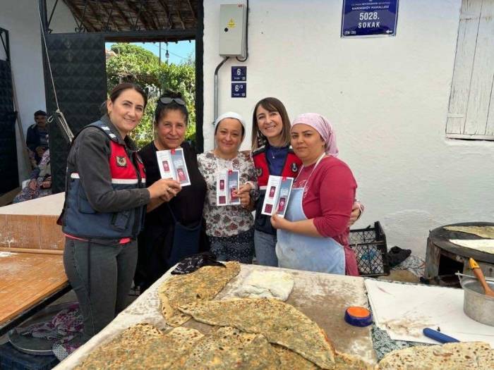 Aydın’da Jandarma Ekipleri Semt Pazarında Kades’i Anlattı