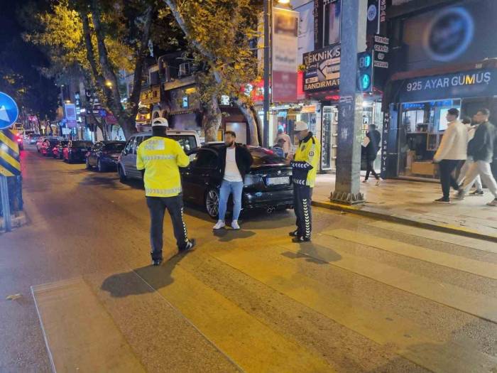 Yüksek Sesle Müzik Dinleyen Araçlar, Cezadan Kaçamadı