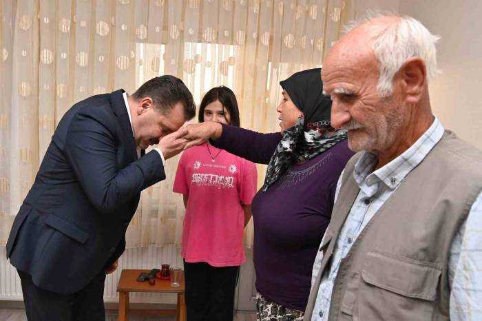 Başkan Yücel Yılmaz’a Vatandaşlardan Teşekkür